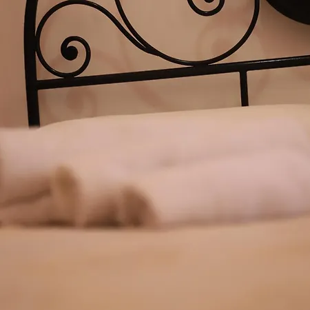 Bed & Breakfast Two-room With Swimming Pool And Breakfast Included, 2 Km From Tropea