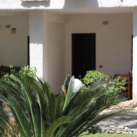 Two-room With Swimming Pool And Breakfast Included, 2 Km From Tropea