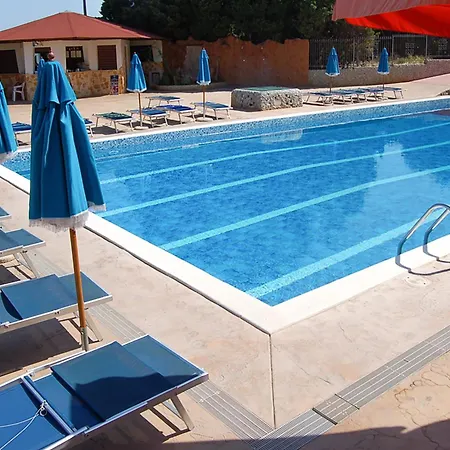 Two-room With Swimming Pool And Breakfast Included, 2 Km From Tropea Bed & Breakfast